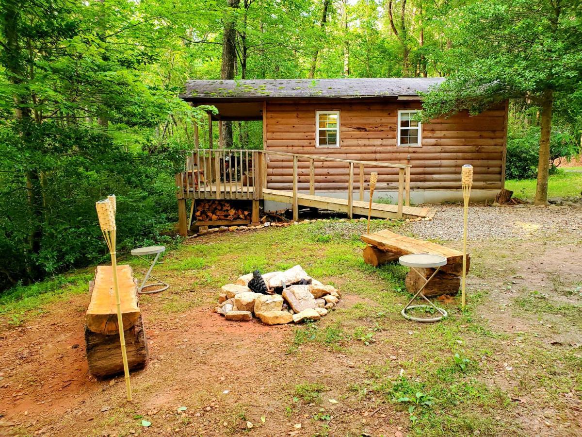 Lil' Log At Hearthstone Cabins And Camping - Pet Friendly Helen Exterior photo